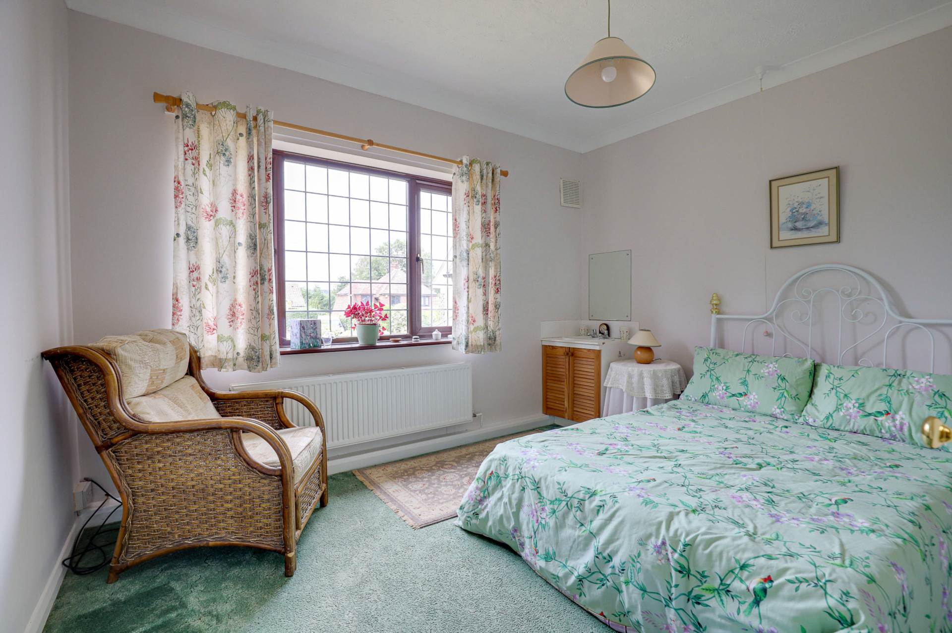 Additional Property Image 4 bedroom Detached Bungalow for sale in Reading 9