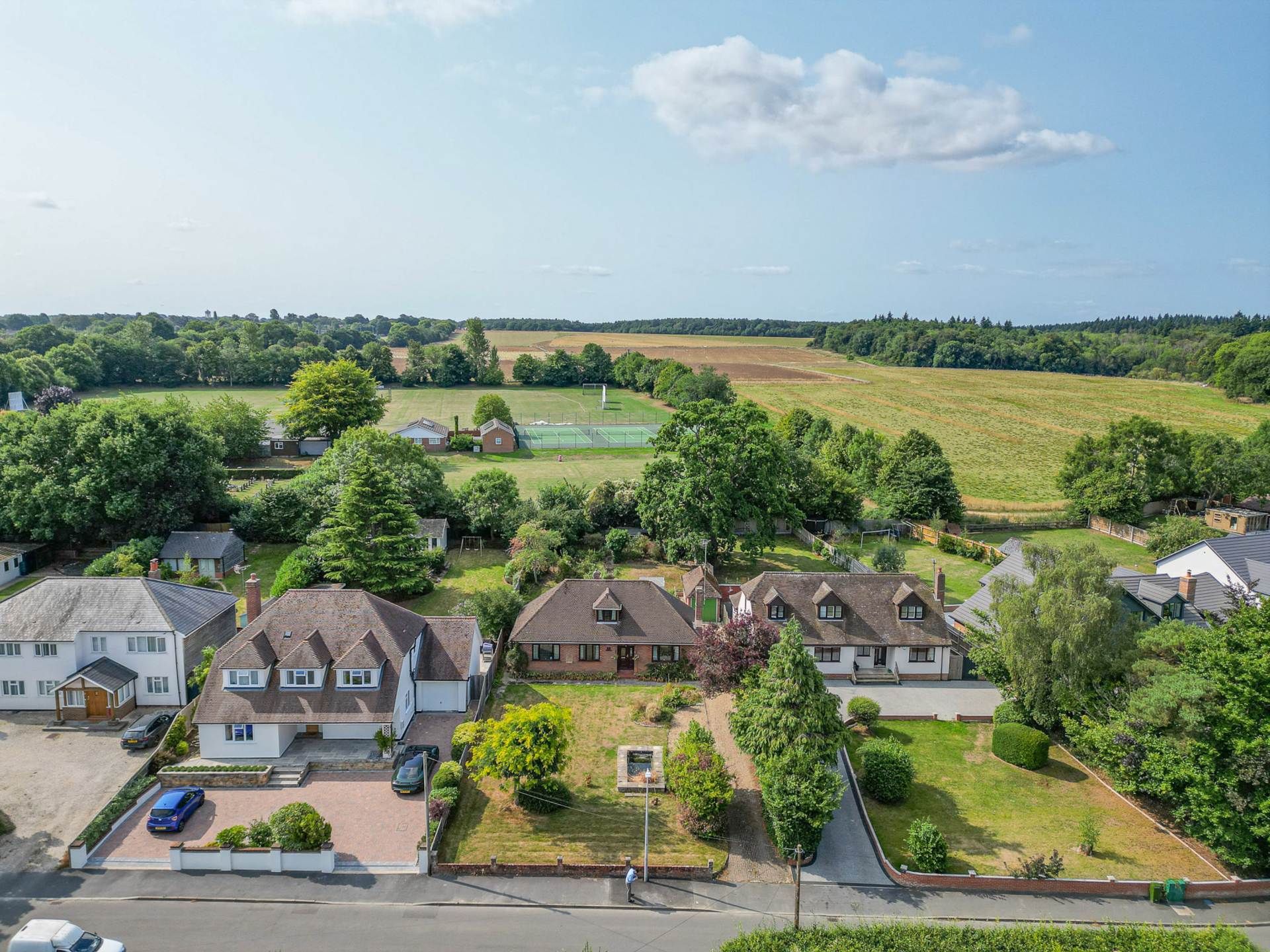 Additional Property Image 4 bedroom Detached Bungalow for sale in Reading 25