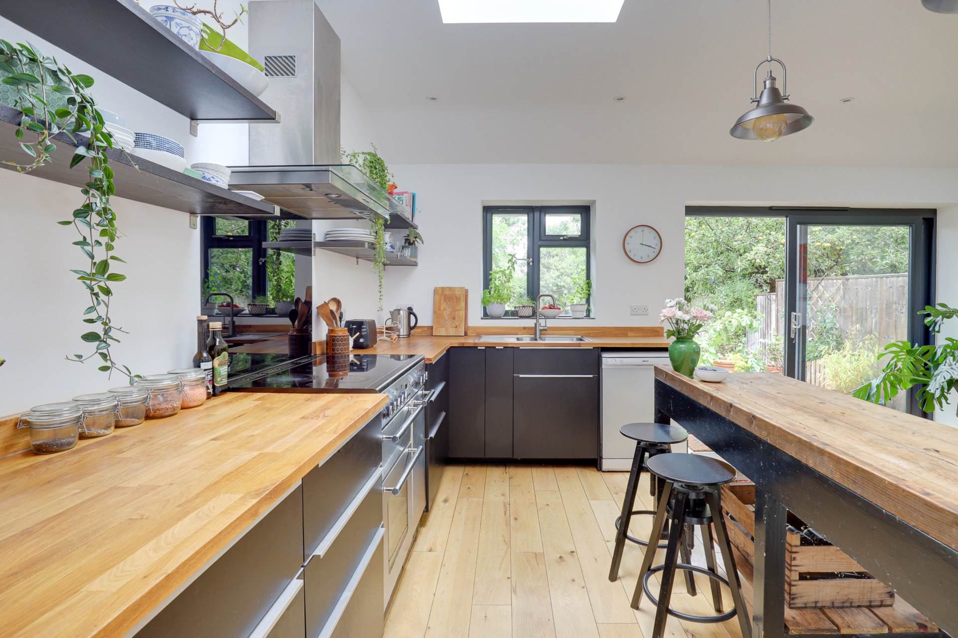 Additional Property Image 4 bedroom Semi Detached for sale in Reading 23