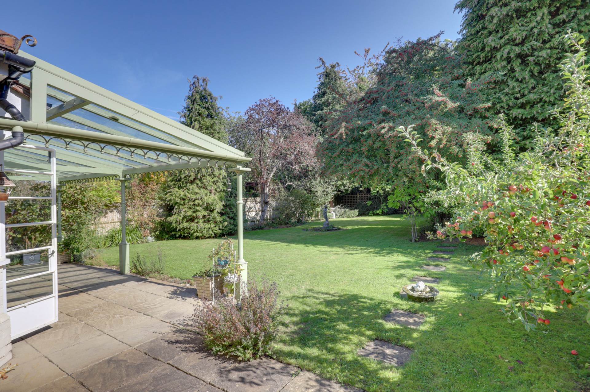 Additional Property Image 3 bedroom Detached for sale in Reading 3