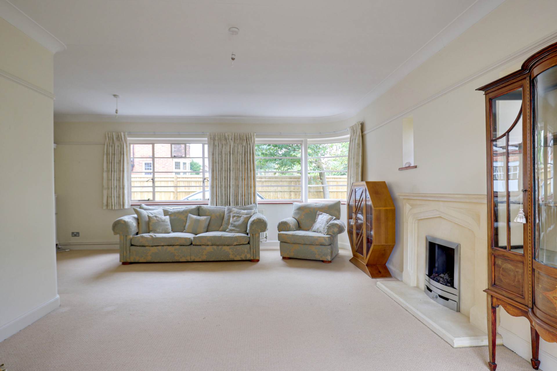 Additional Property Image 3 bedroom Detached for sale in Reading 7