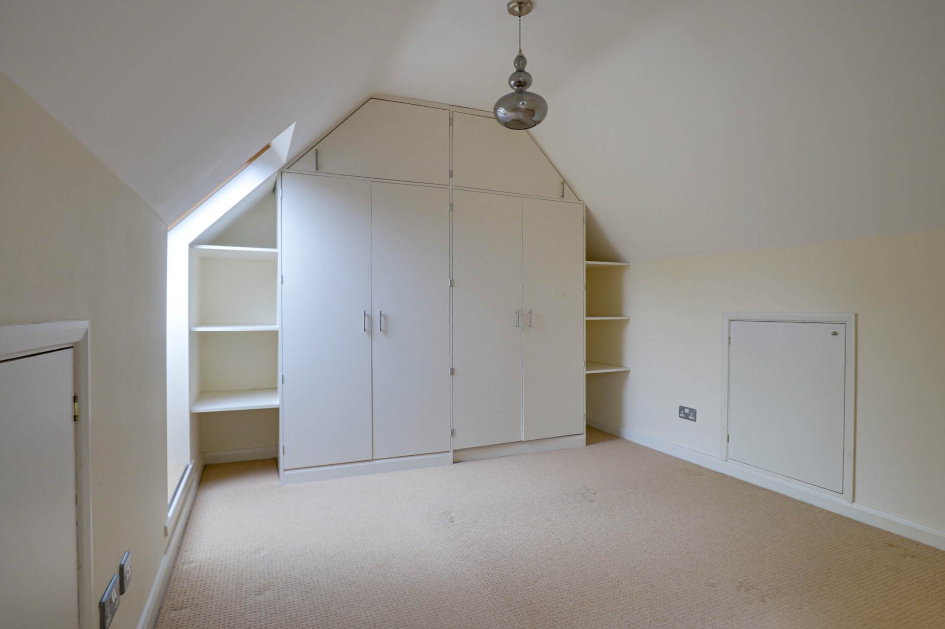 Additional Property Image 3 bedroom Detached for sale in Reading 13