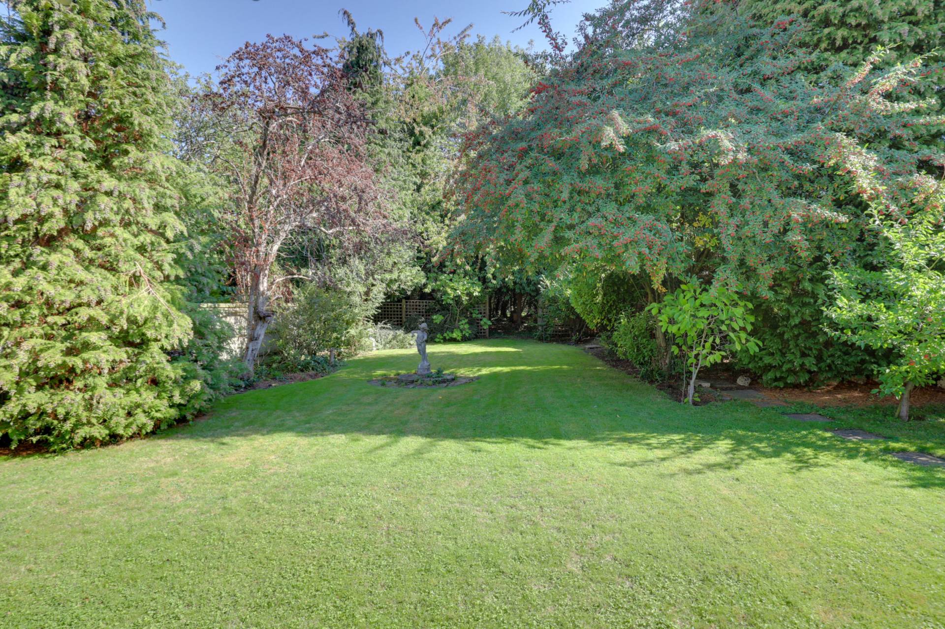 Additional Property Image 3 bedroom Detached for sale in Reading 23