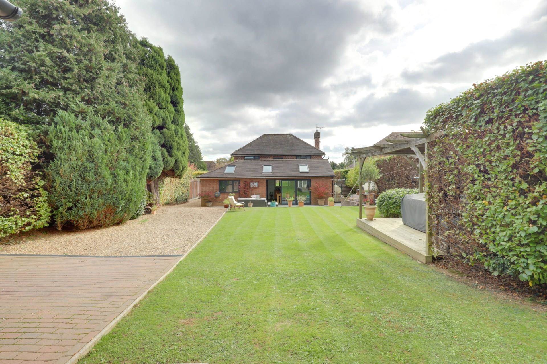 Additional Property Image 3 bedroom Detached for sale in Reading 2