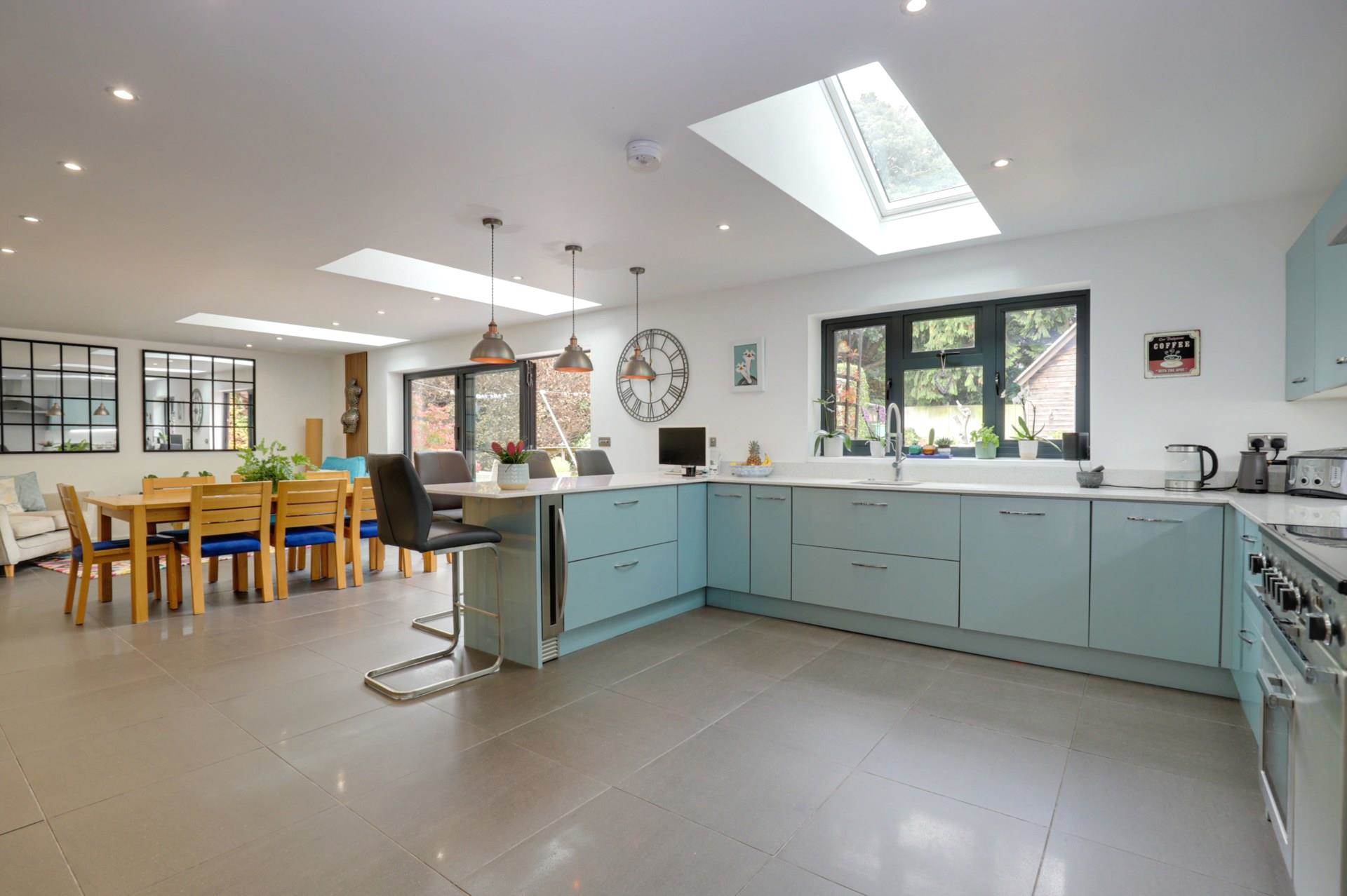 Additional Property Image 3 bedroom Detached for sale in Reading 3