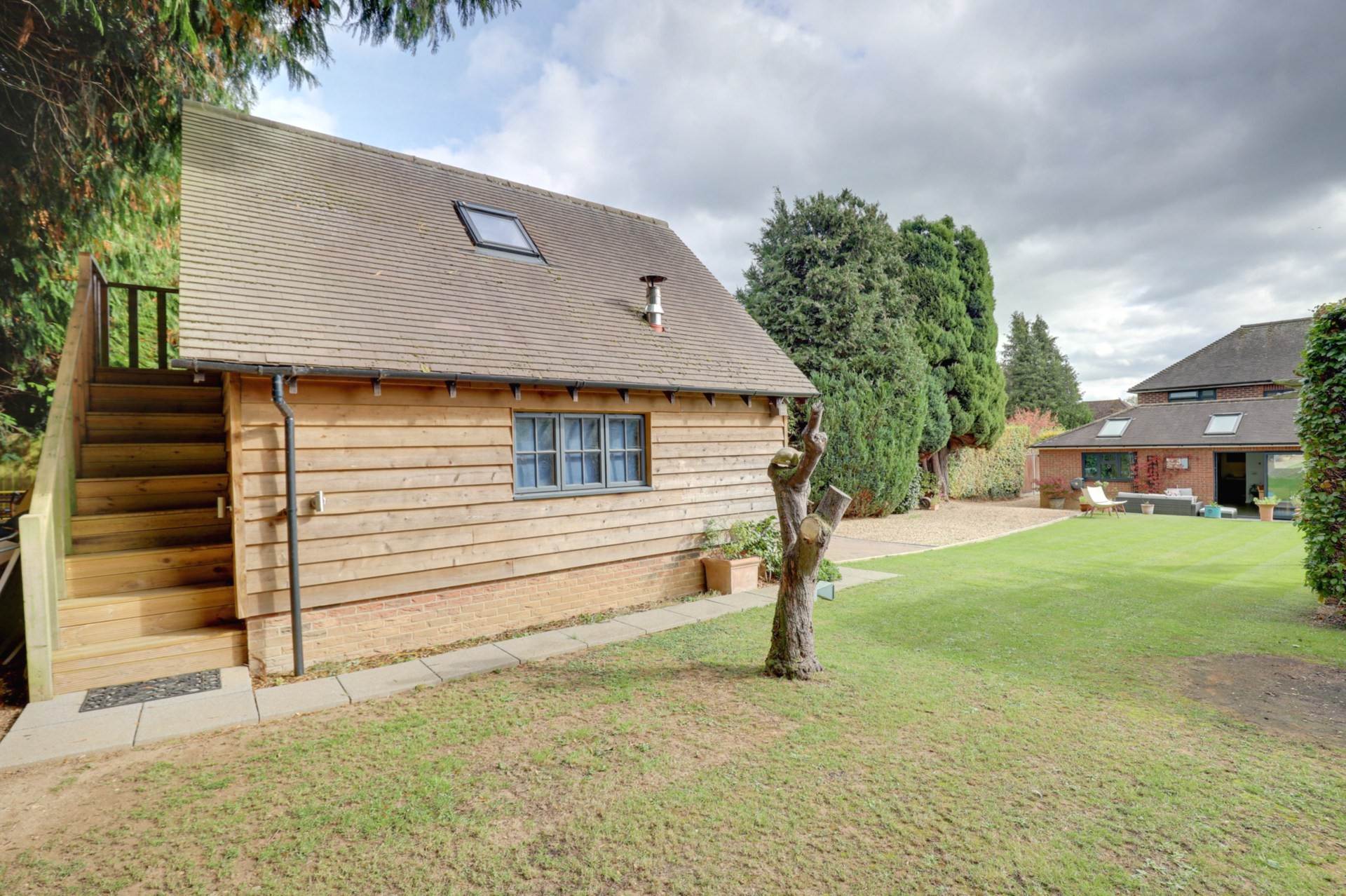 Additional Property Image 3 bedroom Detached for sale in Reading 16