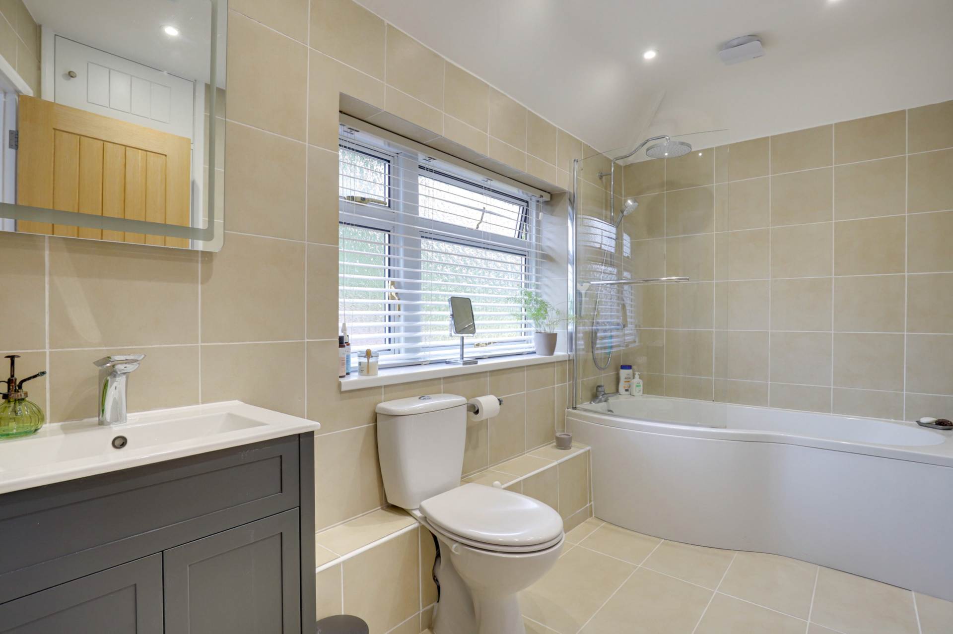 Additional Property Image 3 bedroom Detached for sale in Reading 21