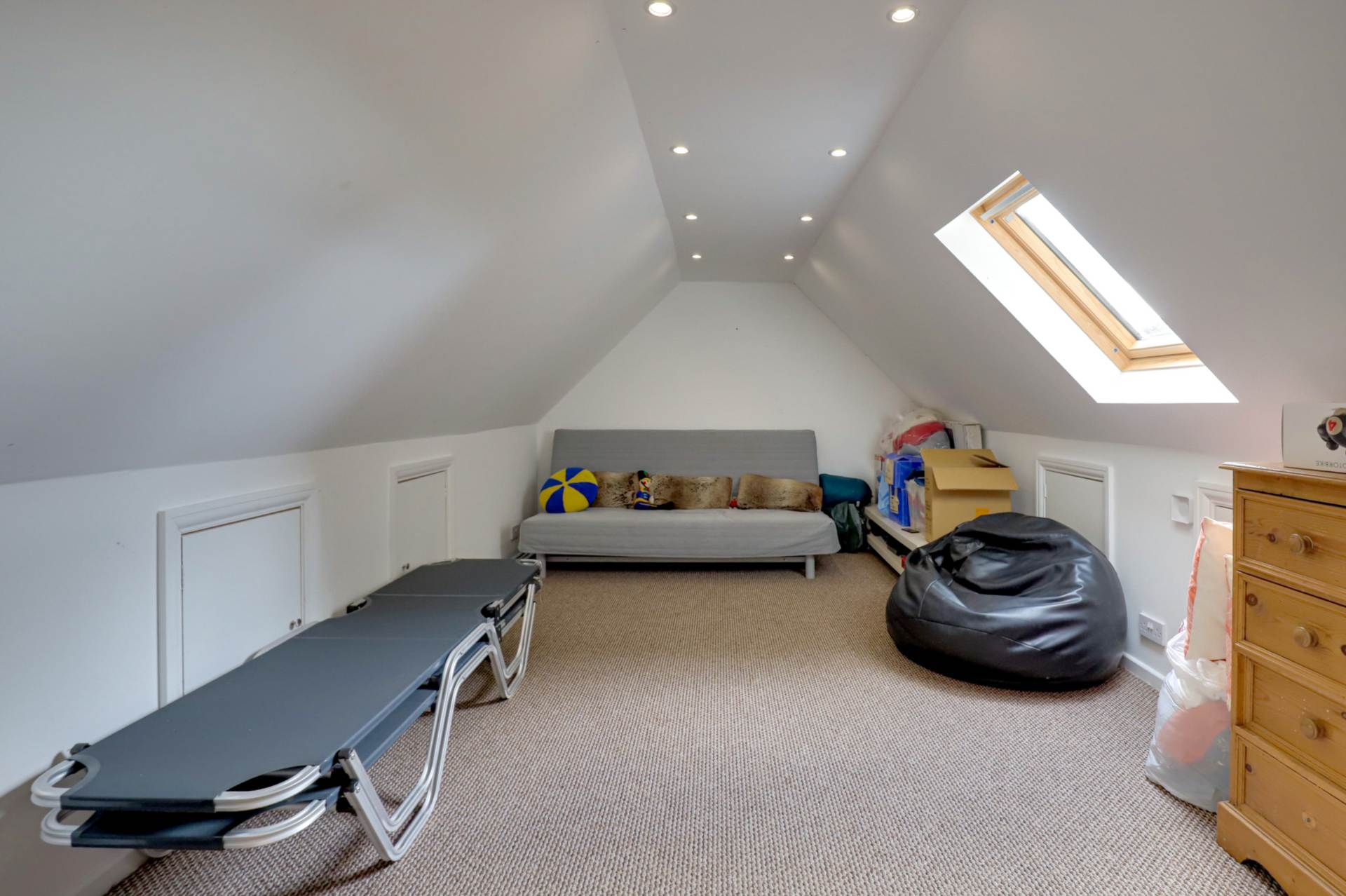 Additional Property Image 3 bedroom Detached for sale in Reading 25