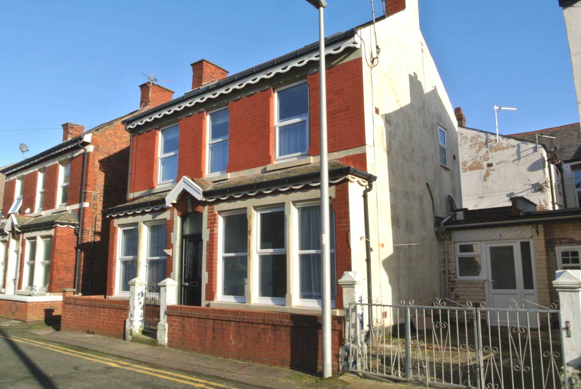 3 bedroom Link Detached House for sale in Blackpool