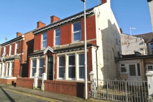 3 bedroom Link Detached House for sale in Blackpool