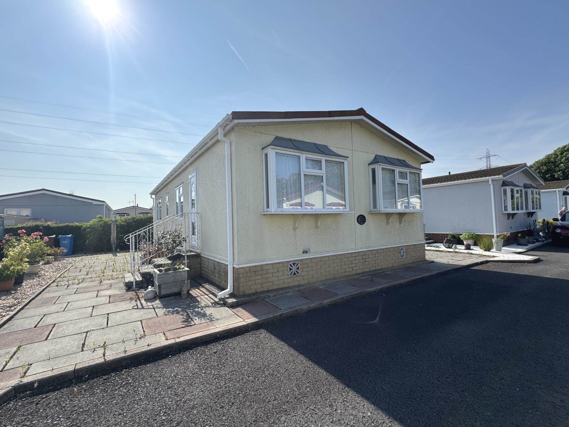 2 bedroom Park Home for sale in Blackpool