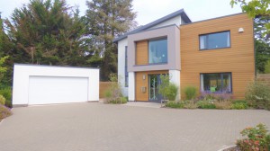 4 bedroom Detached to rent in Exeter