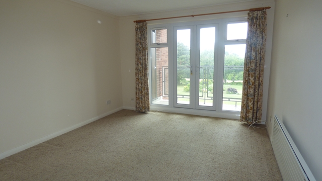 Additional Property Image 2 bedroom Flat to rent in Exmouth 5
