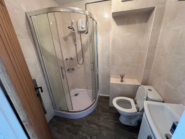 Additional Property Image 2 bedroom Flat to rent in Exmouth 7