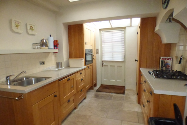 Additional Property Image 2 bedroom Ground Maisonette to rent in Topsham 5