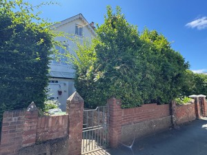 2 bedroom Ground Maisonette to rent in Topsham