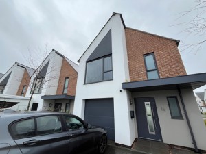 3 bedroom Detached to rent in Exeter