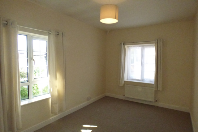Additional Property Image 2 bedroom Terraced to rent in Topsham 3
