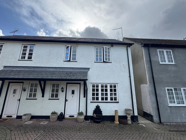 2 bedroom Semi Detached to rent in Exeter