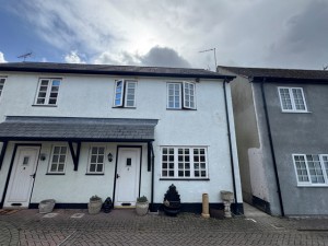 2 bedroom Semi Detached to rent in Exeter