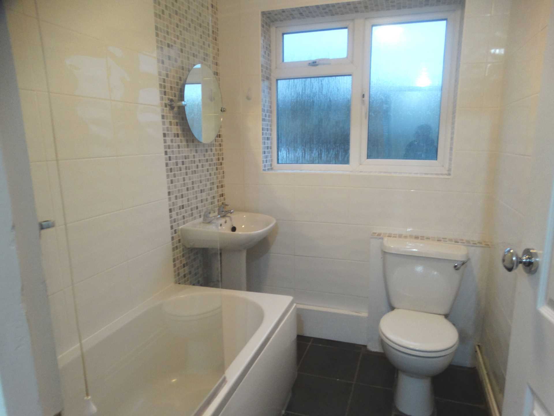 Additional Property Image 2 bedroom Flat to rent in Eastbourne 4
