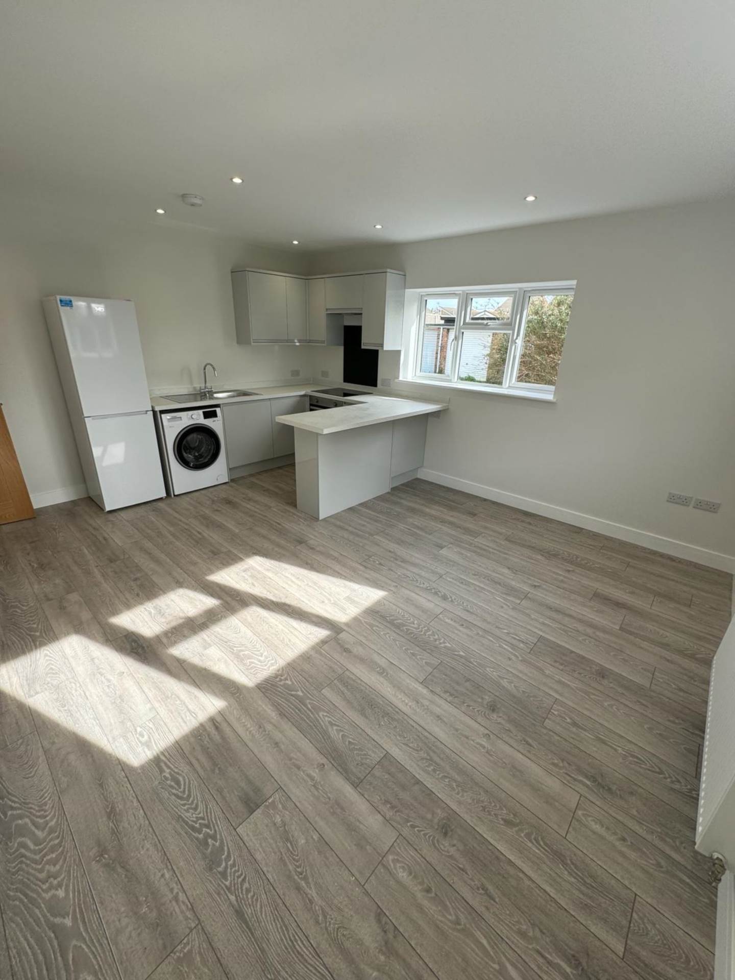 Additional Property Image 2 bedroom Bungalow to rent in Eastbourne 2
