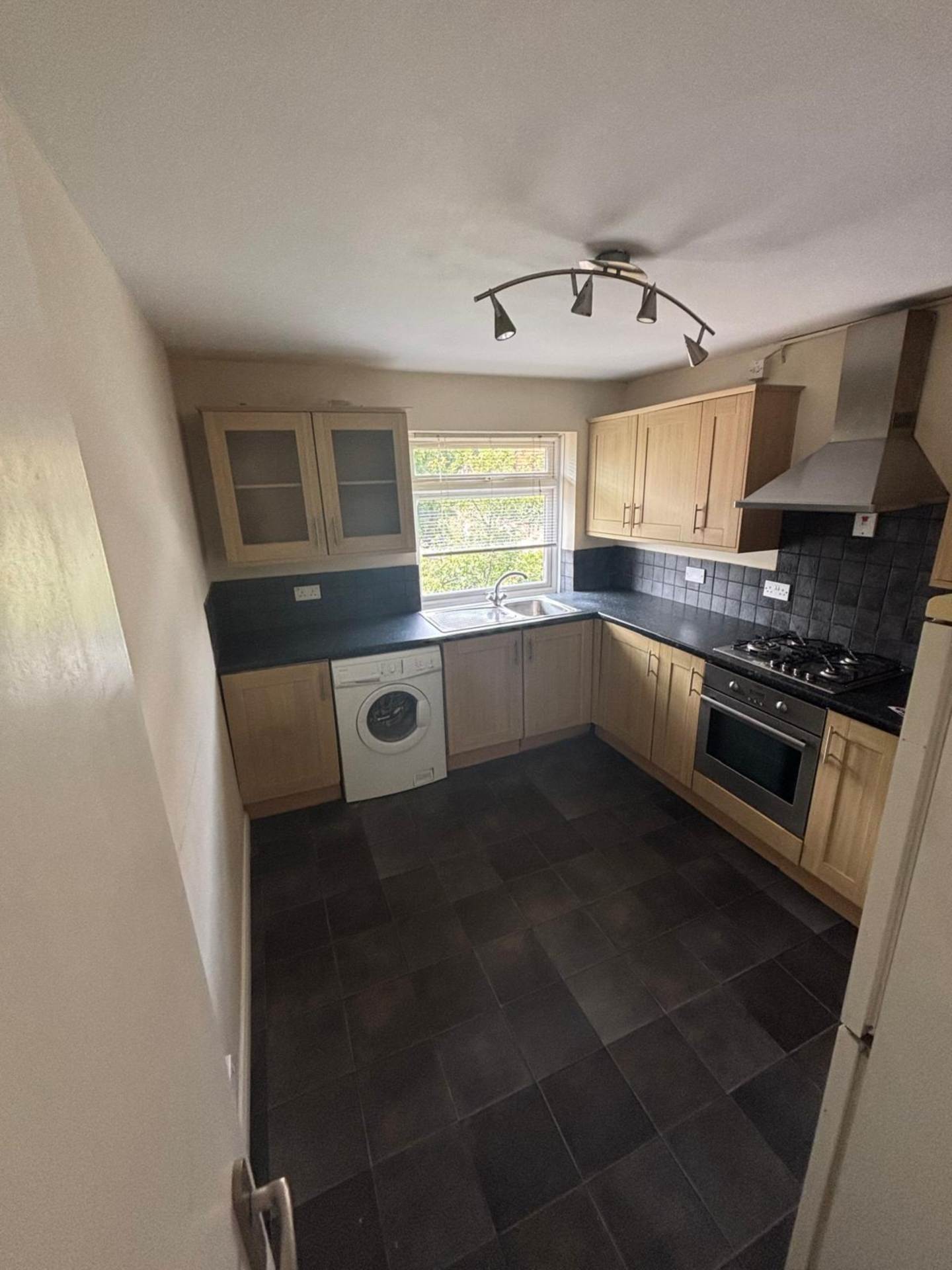 Additional Property Image 2 bedroom Flat for sale in Eastbourne 5