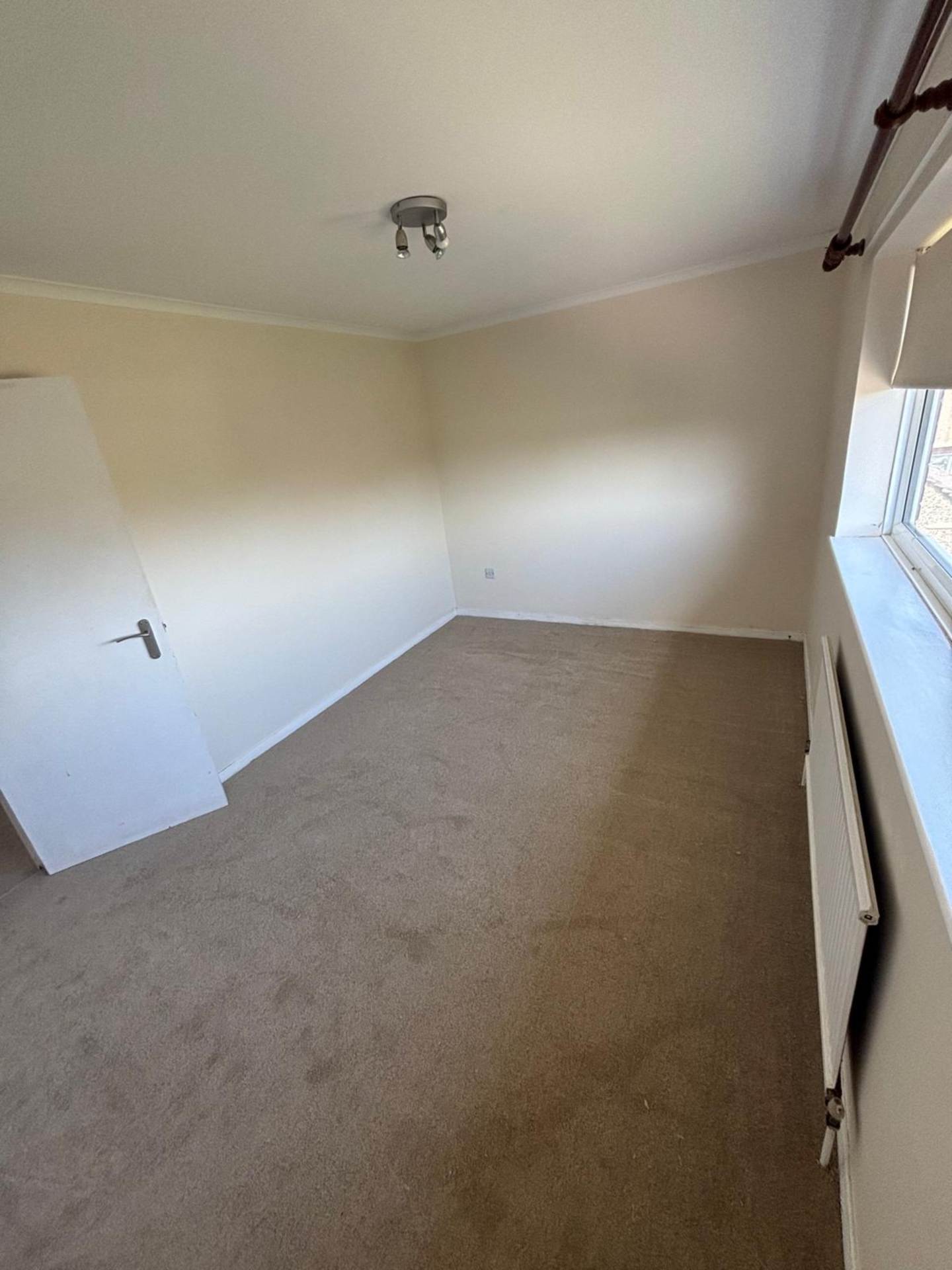 Additional Property Image 2 bedroom Flat for sale in Eastbourne 8