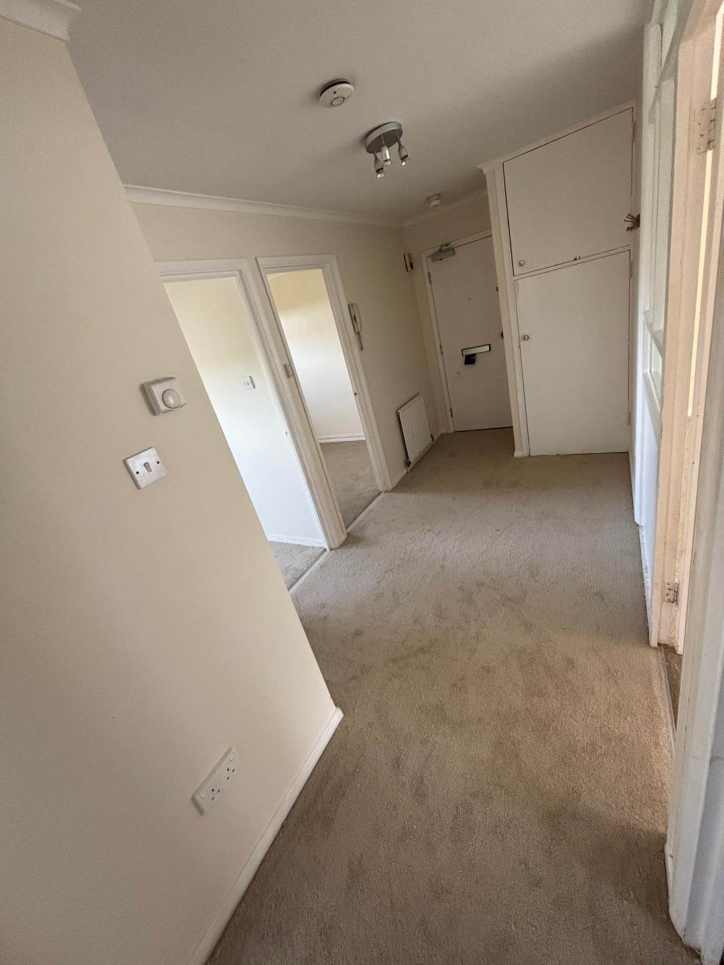 Additional Property Image 2 bedroom Flat for sale in Eastbourne 9