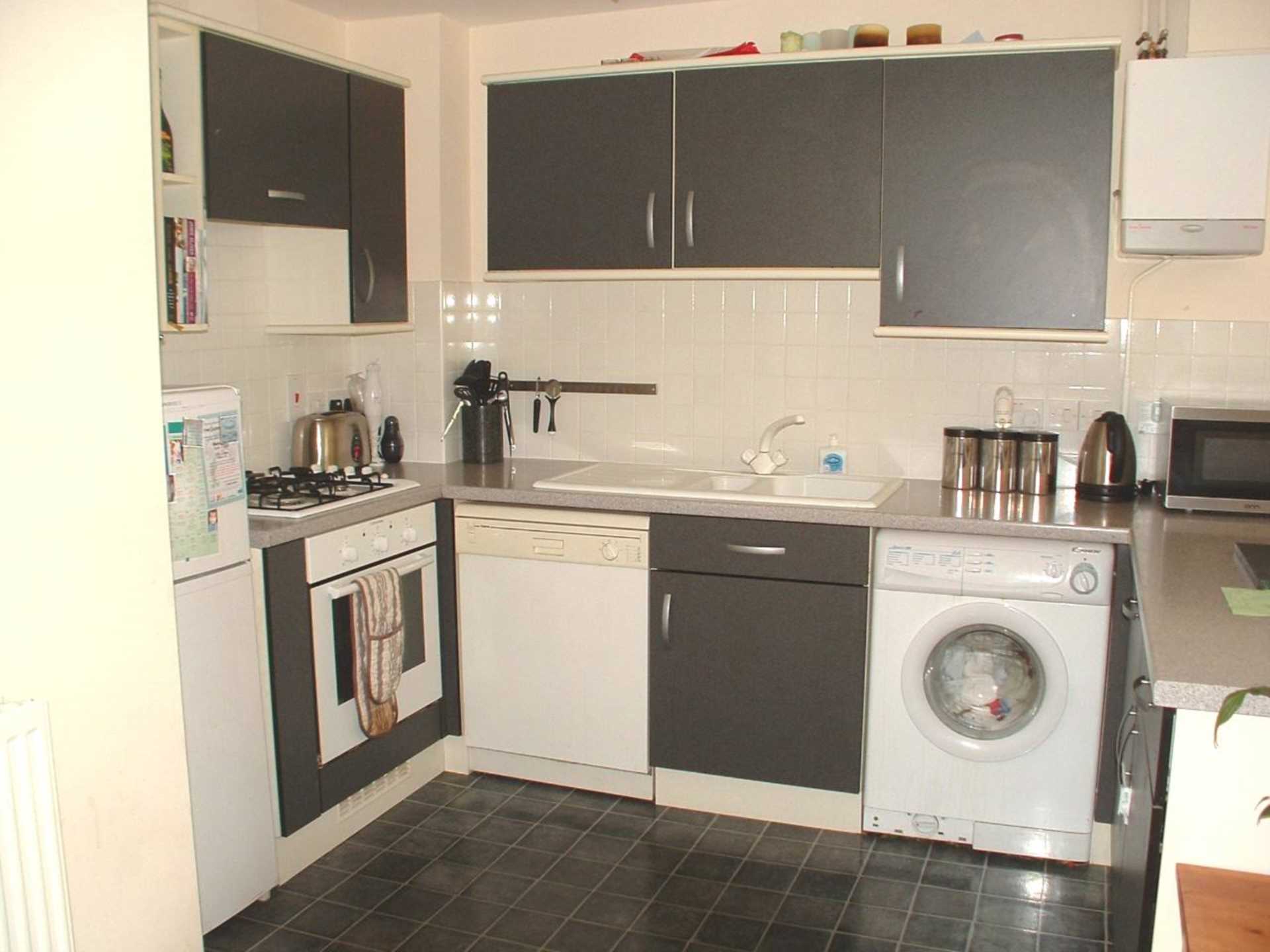 Additional Property Image 2 bedroom Flat for sale in Eastbourne 2