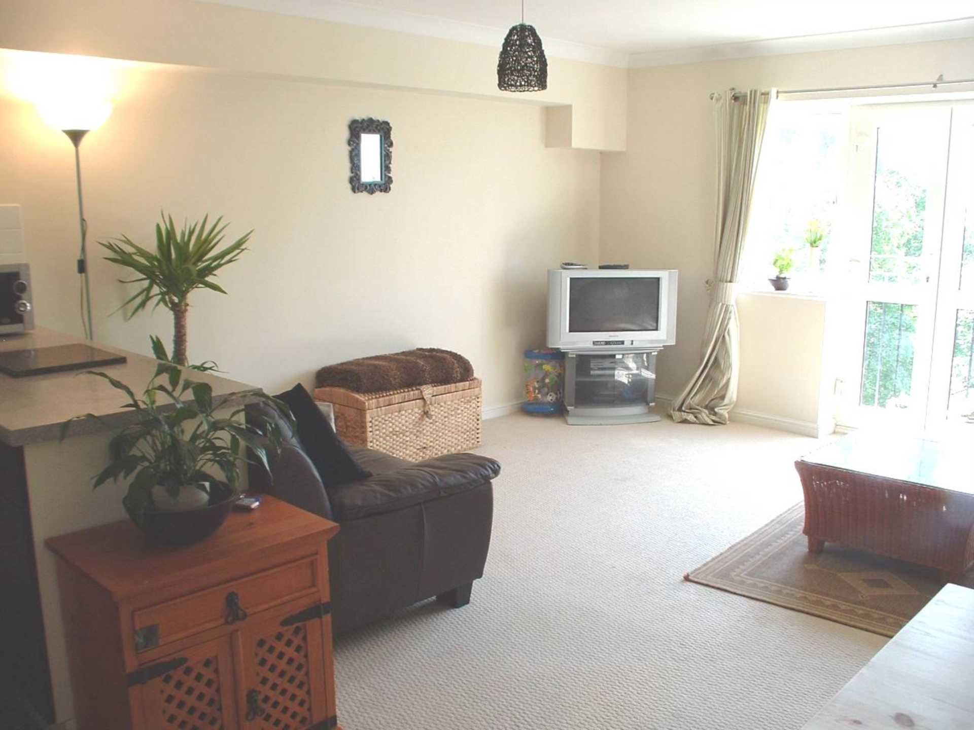 Additional Property Image 2 bedroom Flat for sale in Eastbourne 3