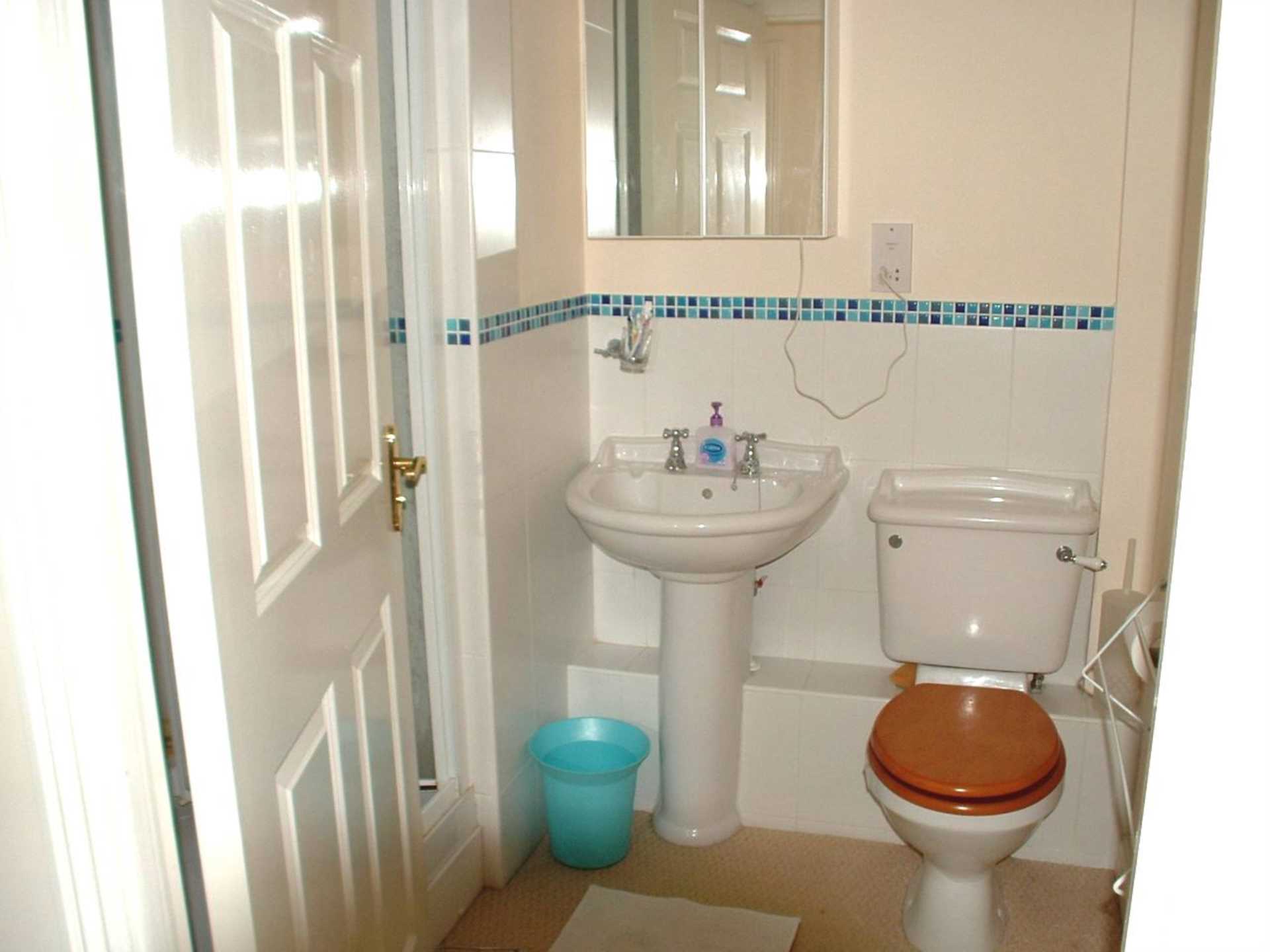 Additional Property Image 2 bedroom Flat for sale in Eastbourne 8