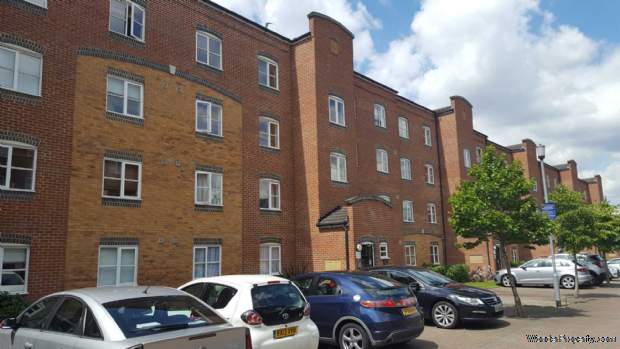 1 bedroom Apartment to rent in London