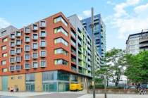 2 bedroom Apartment to rent in London