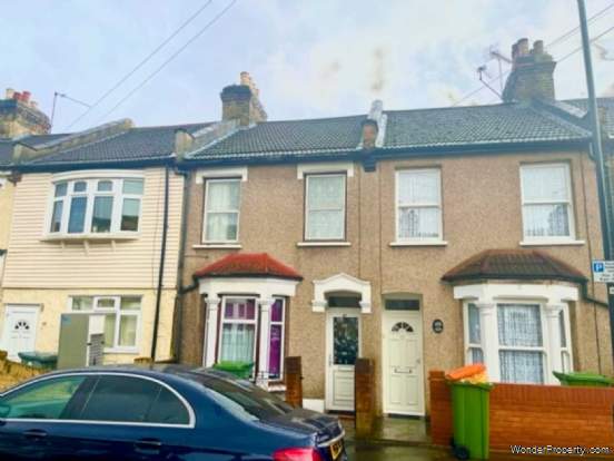 2 bedroom Terraced for sale in London