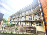 1 bedroom Flat for sale in London