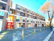 2 bedroom Maisonette for sale in London