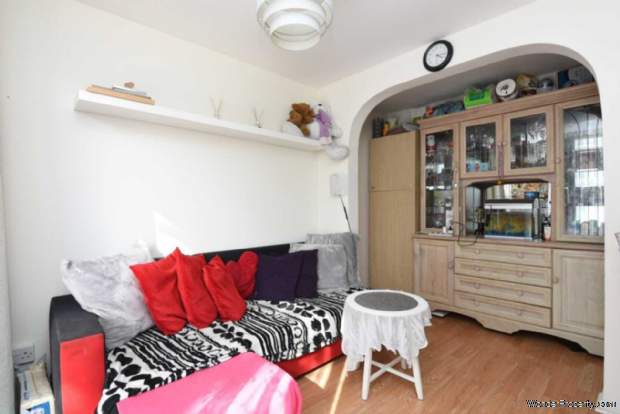 Additional Property Image 3 bedroom Semi Detached for sale in London 2