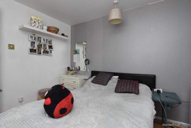 Additional Property Image 3 bedroom Semi Detached for sale in London 8