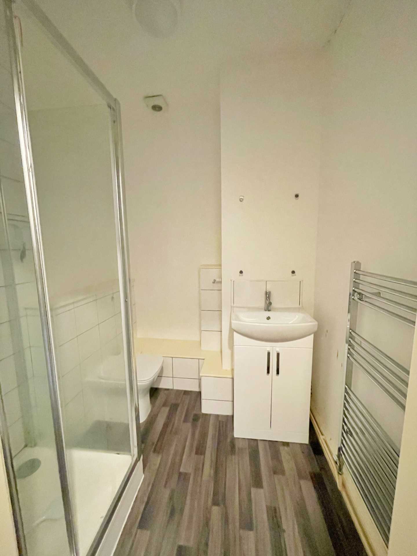 Additional Property Image 2 bedroom Flat to rent in Rochester 6