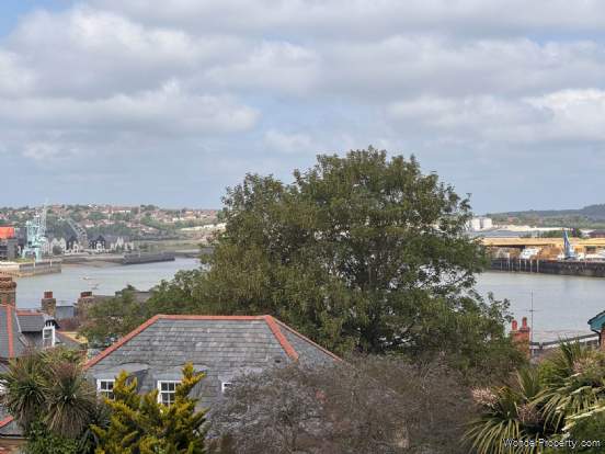 Additional Property Image 2 bedroom Flat to rent in Chatham 7