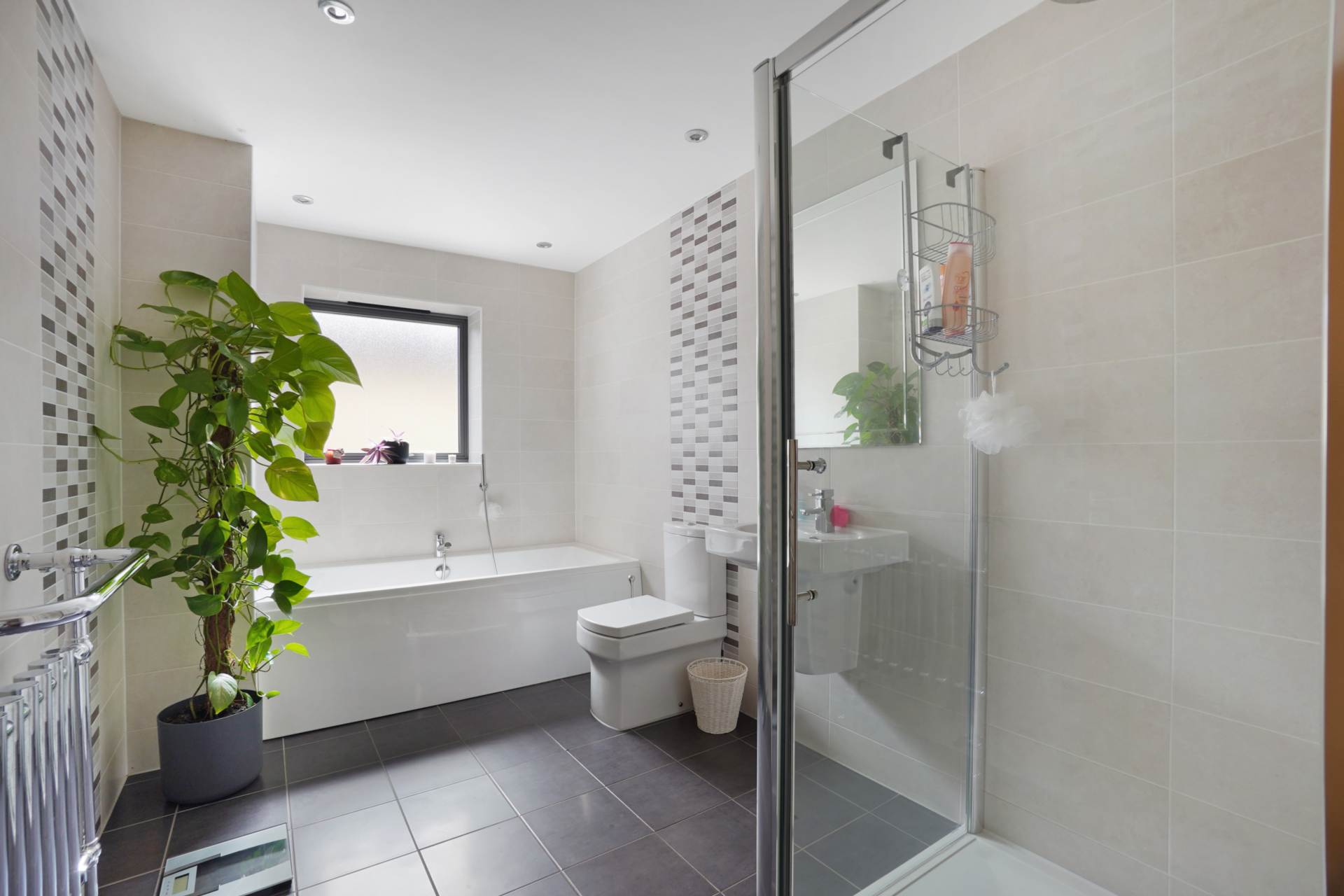 Additional Property Image 5 bedroom Detached for sale in Chatham 9
