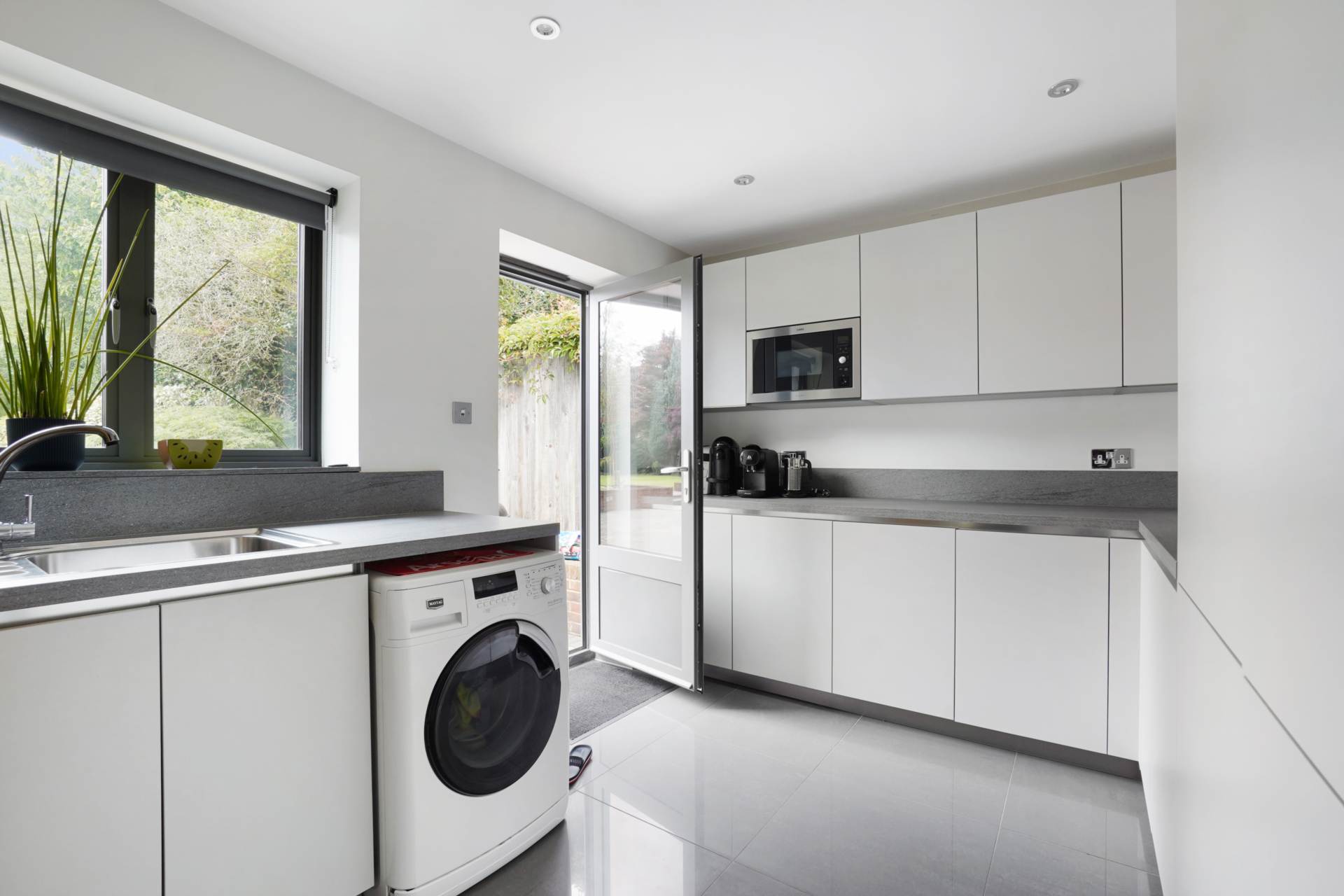 Additional Property Image 5 bedroom Detached for sale in Chatham 11
