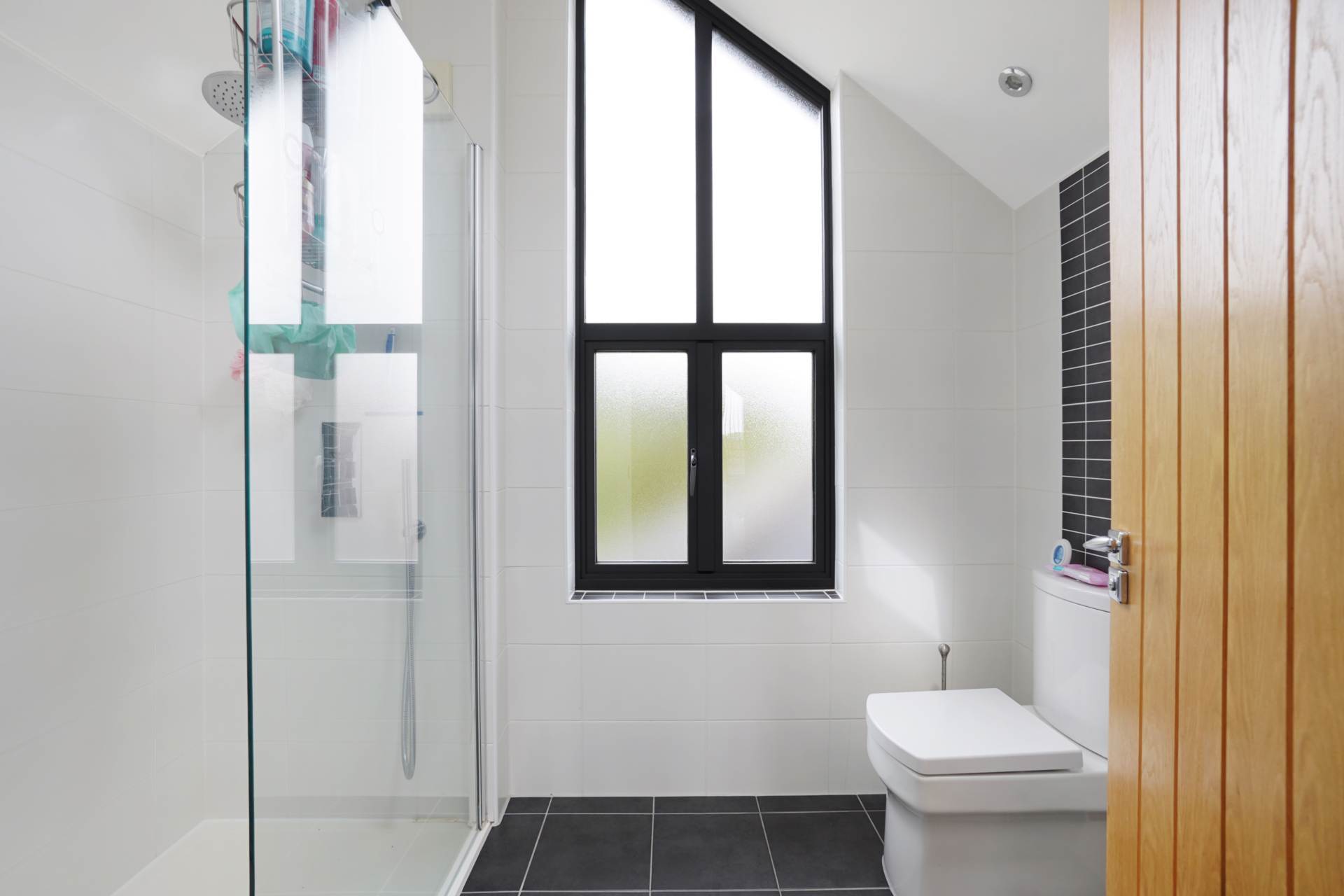 Additional Property Image 5 bedroom Detached for sale in Chatham 21
