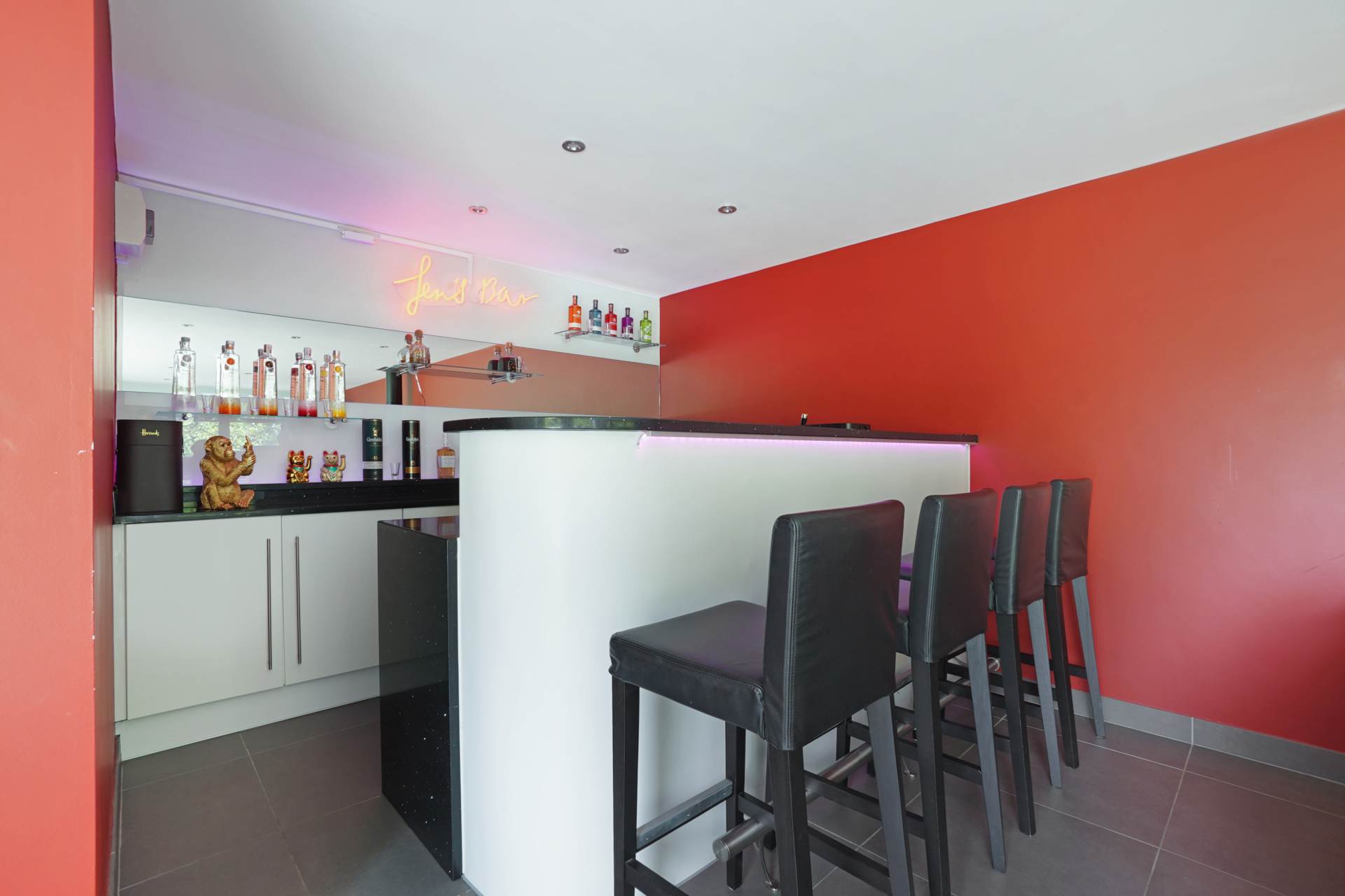 Additional Property Image 5 bedroom Detached for sale in Chatham 31