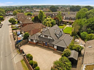 5 bedroom Detached for sale in Chatham