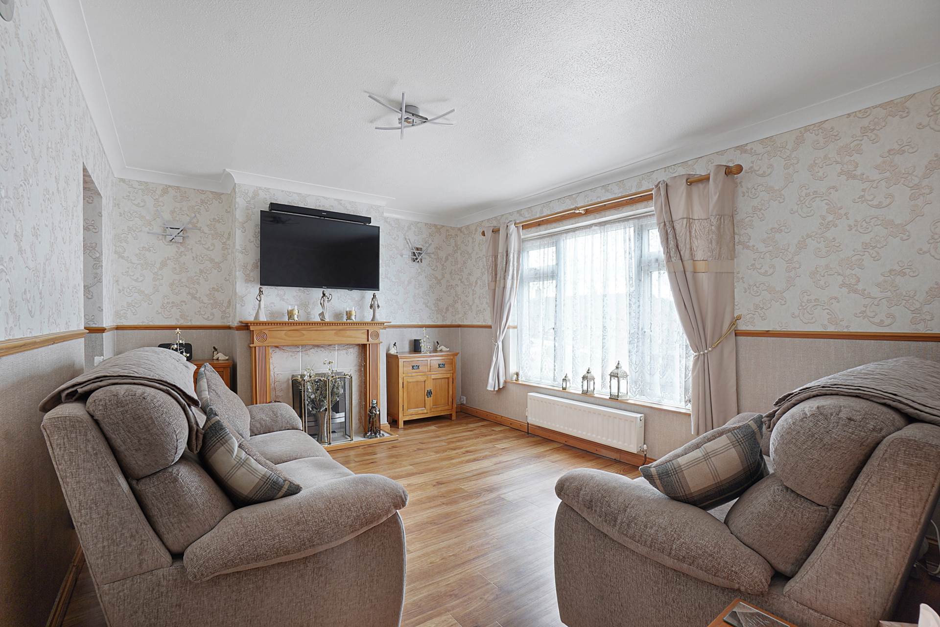 Additional Property Image 5 bedroom Semi Detached for sale in Rochester 2