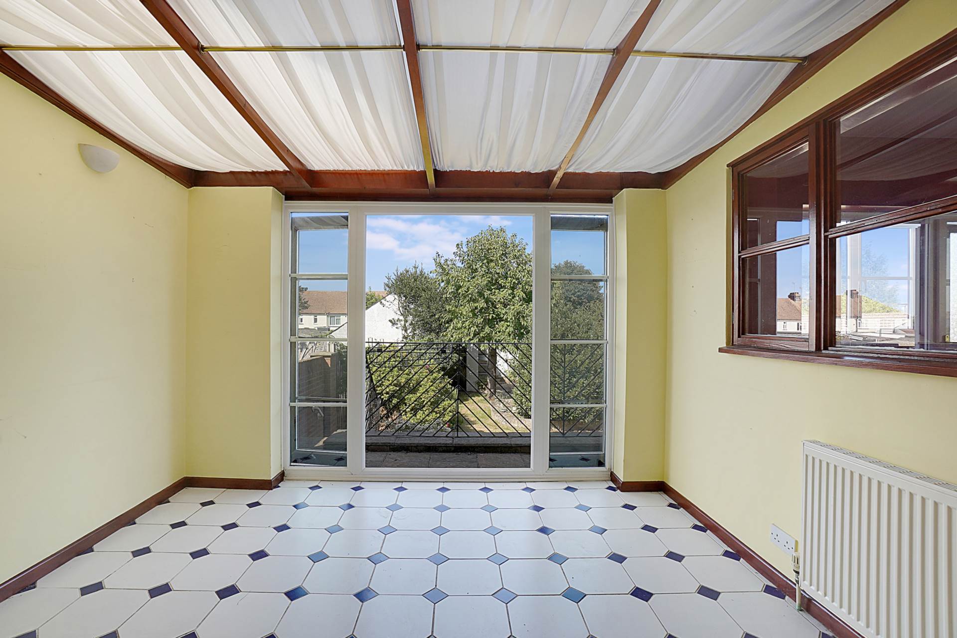 Additional Property Image 3 bedroom Semi Detached Bungalow for sale in Gillingham 11