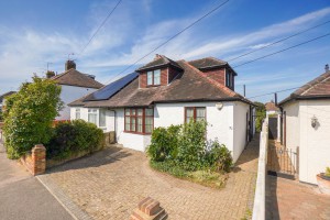 3 bedroom Semi Detached Bungalow for sale in Gillingham