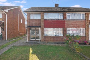 3 bedroom Semi Detached for sale in Gravesend
